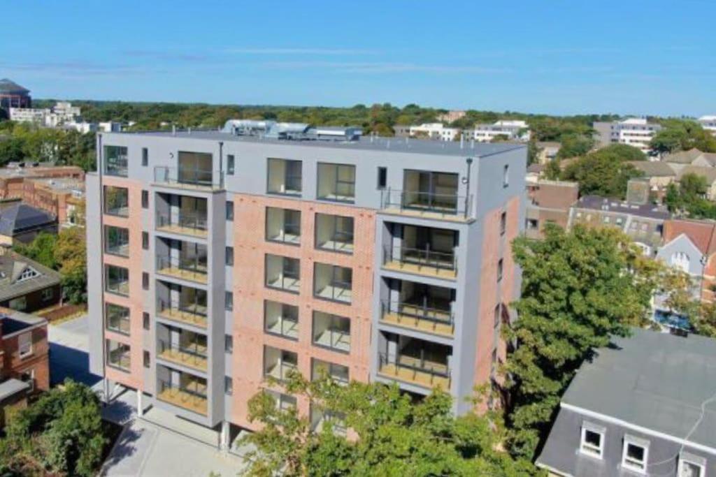 Town Ctr, Balcony, Free Parking Apartment Bournemouth