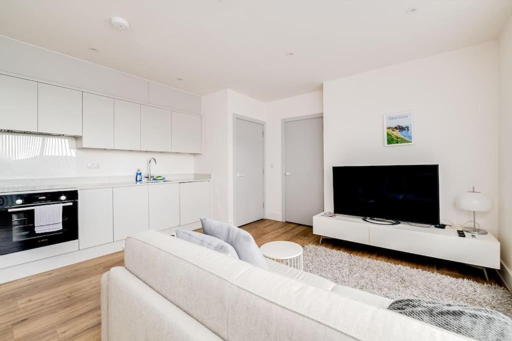 Apartment Town Ctr, Balcony, Free Parking