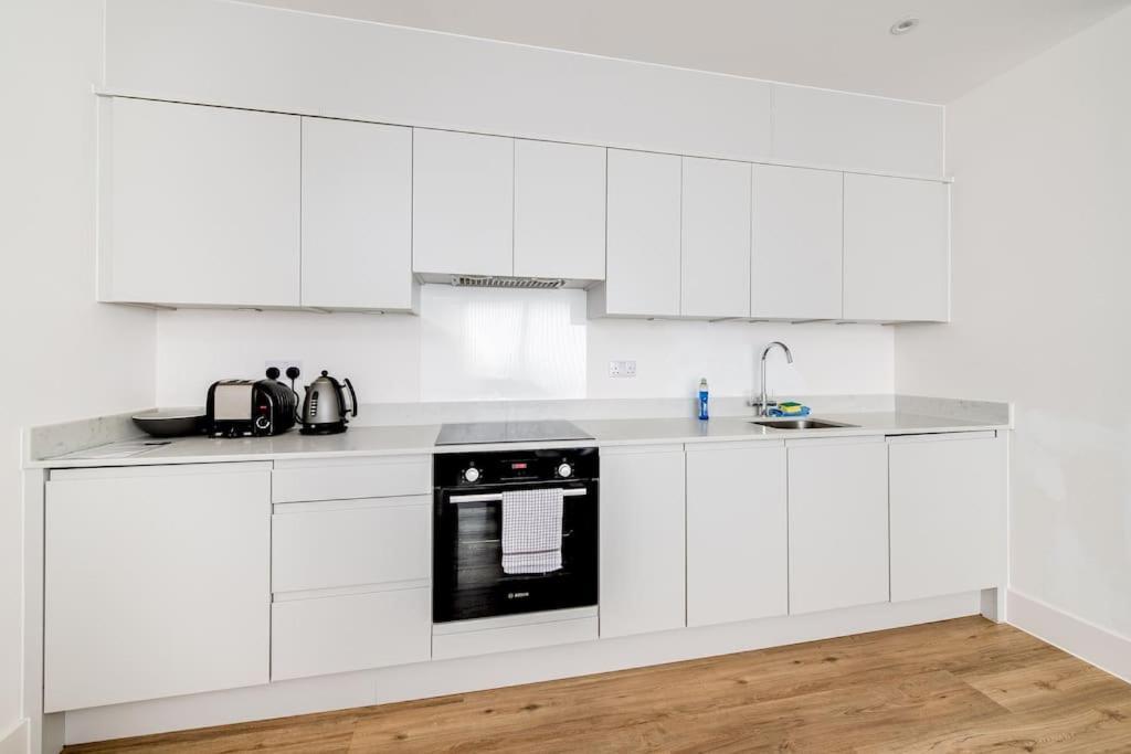 Apartment Town Ctr, Balcony, Free Parking *